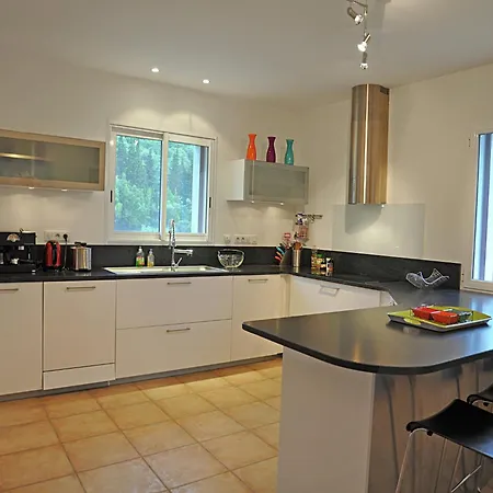 Cosy With Views And Private Pool